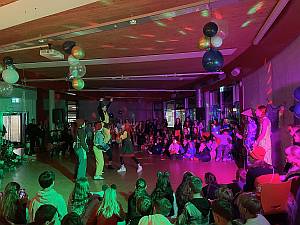 Unterstufendisco im Disney-Zauber